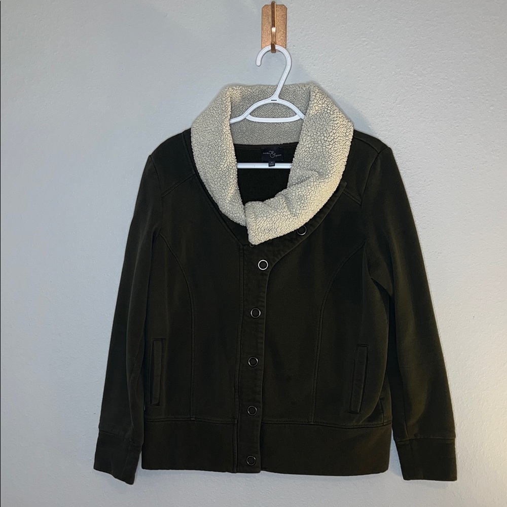 Market & Spruce Women’s Olive Sweater